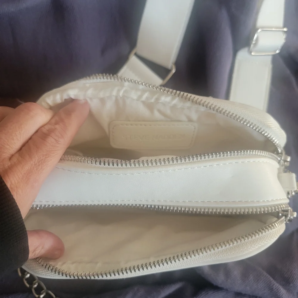 Steve Madden Quilted White Crossbody Bag - Picture 4 of 7